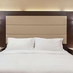 King Room Mobility or hearing accessible